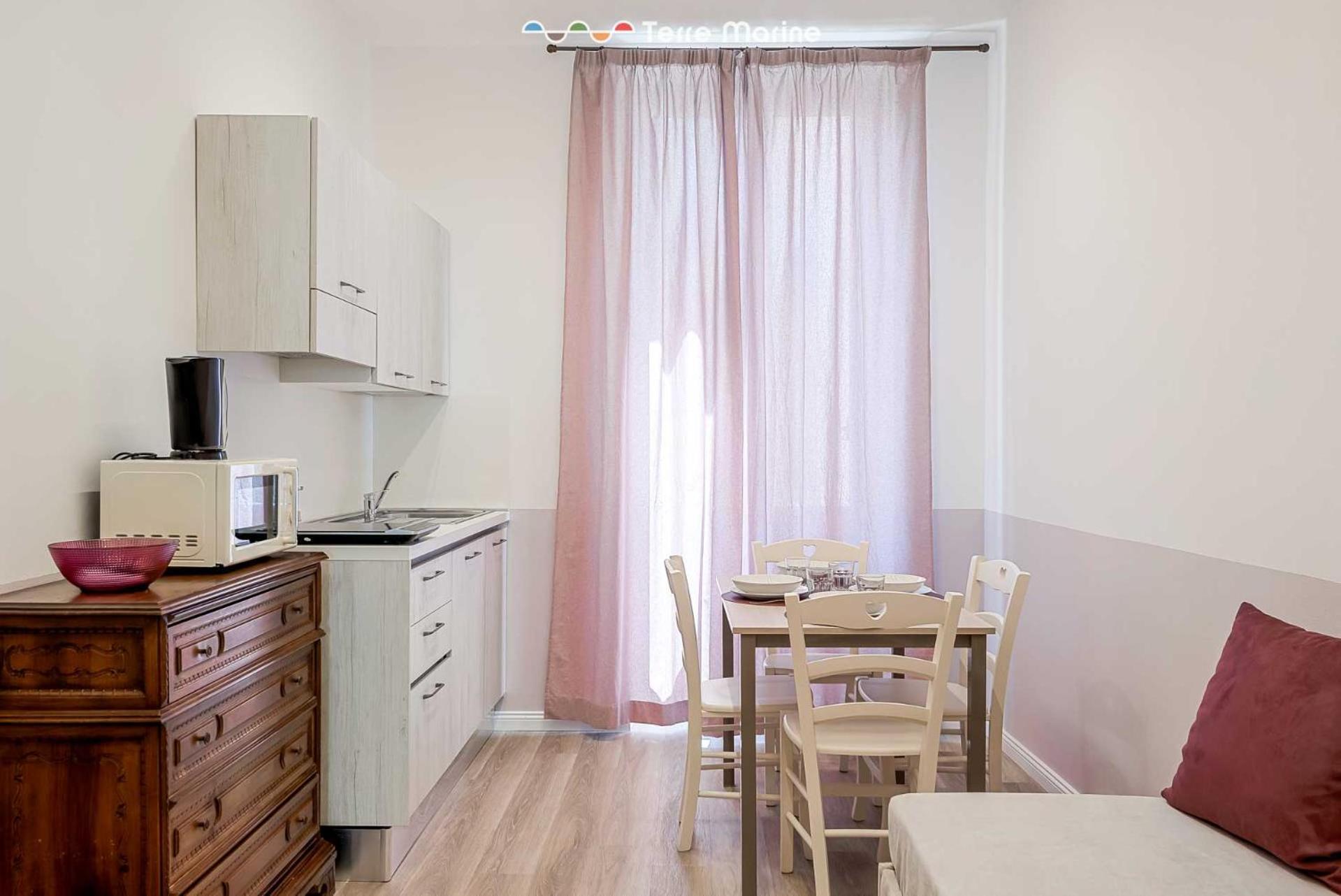 Civico76 - Interno1, Terremarine * La Spezia